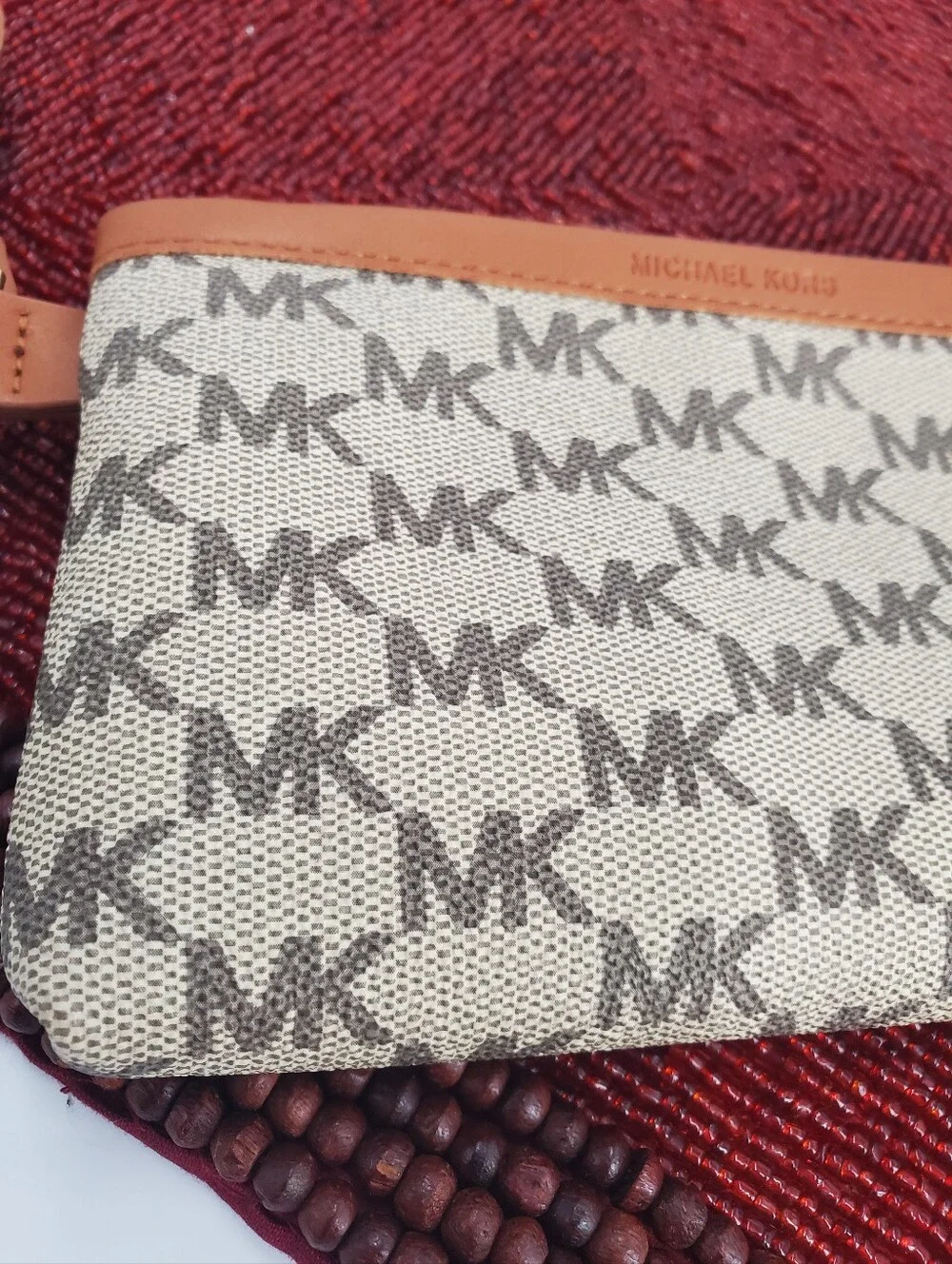 Michael Kors MK Signature Leather Fanny Pack Belt Bag. (C38)